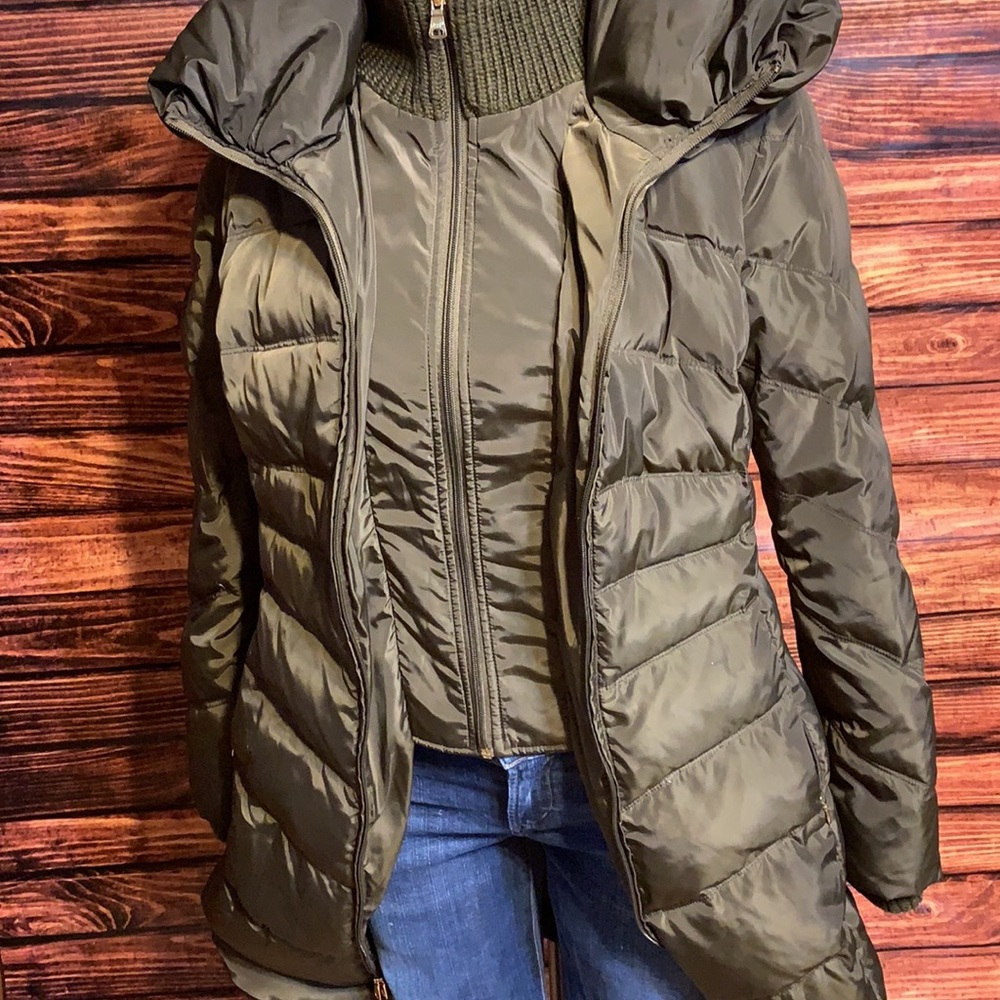 Jessica Simpson dark olive color down filled warm puffer coat ! ☃️❄️⛄️⛄️❄️